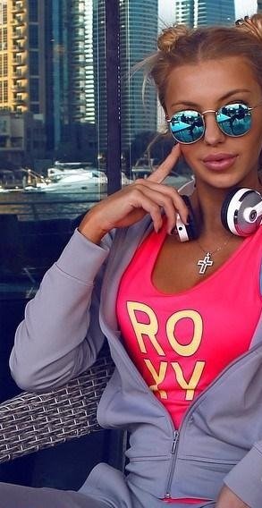 Проcтитутка Нелля